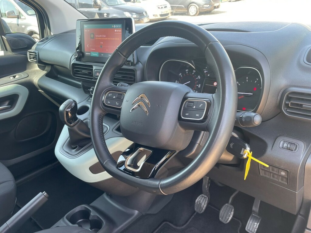 Citroen Berlingo 1.6L Enterprise M White #11