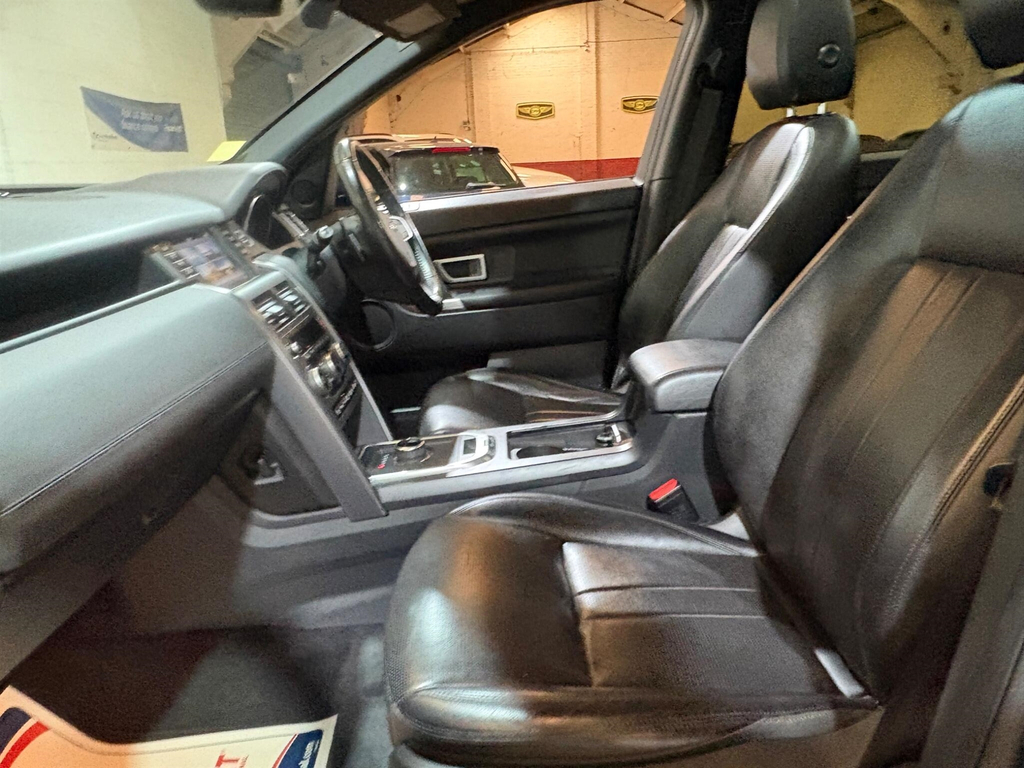 Land Rover Discovery Sport 2L Hse Black #52
