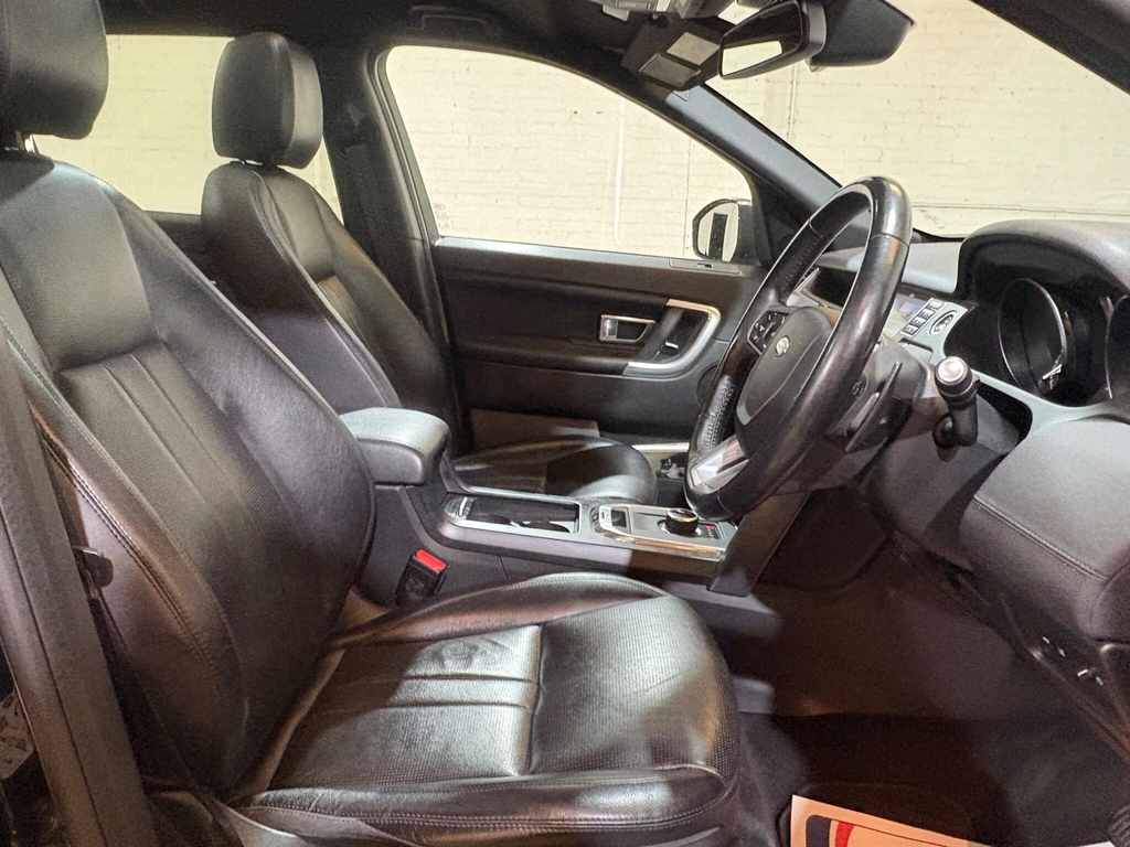 Land Rover Discovery Sport 2L Hse Black #32