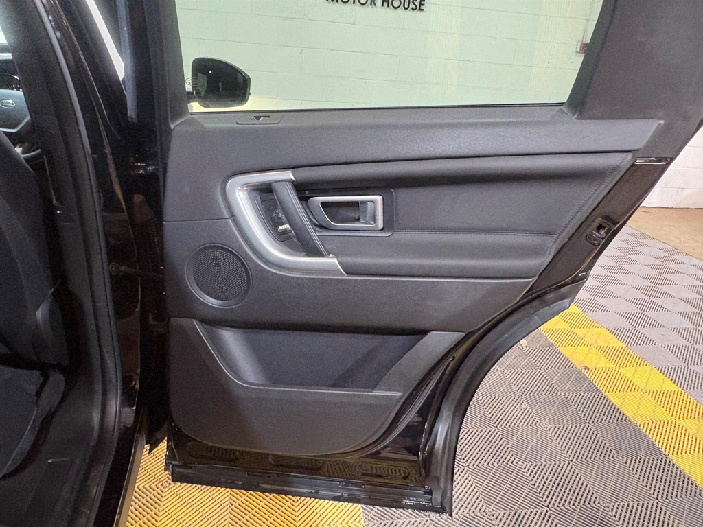Land Rover Discovery Sport 2L Hse Black #41