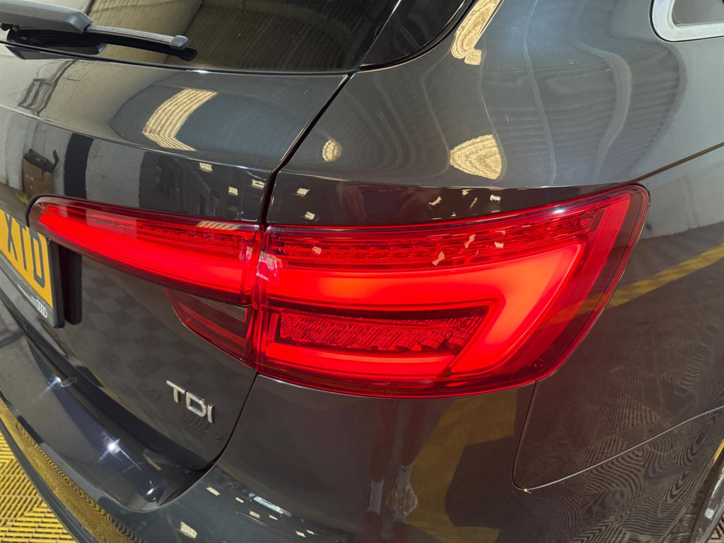Audi A4 Avant S Line White #20