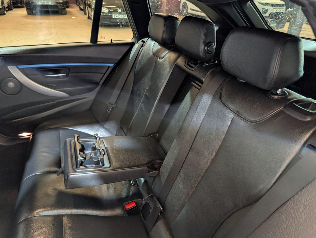 BMW 3 Series 320D Ed Plus Black #48