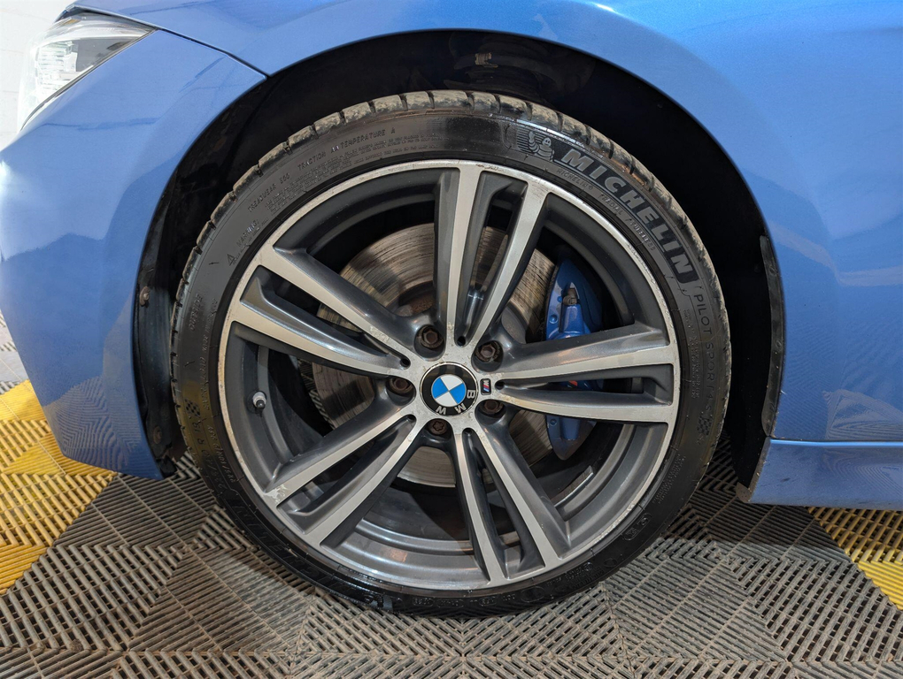 BMW 3 Series 320D Ed Plus Black #64