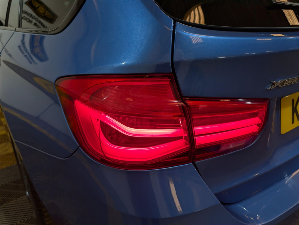 BMW 3 Series 320D Ed Plus Black #36
