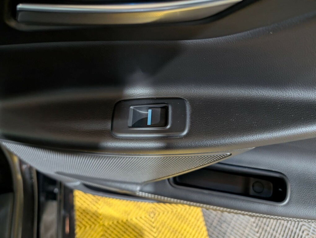 Jaguar XE 2017 2.0 R-sport 178 Bhp Blue #9