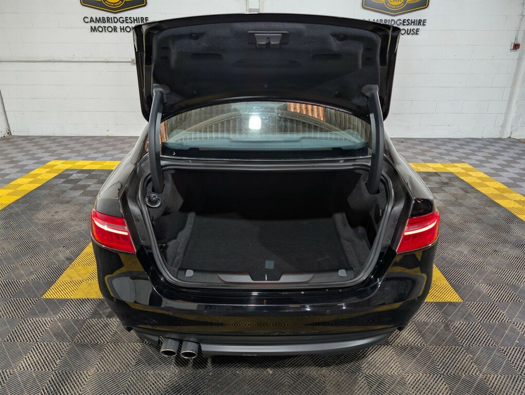Jaguar XE 2017 2.0 R-sport 178 Bhp Blue #44