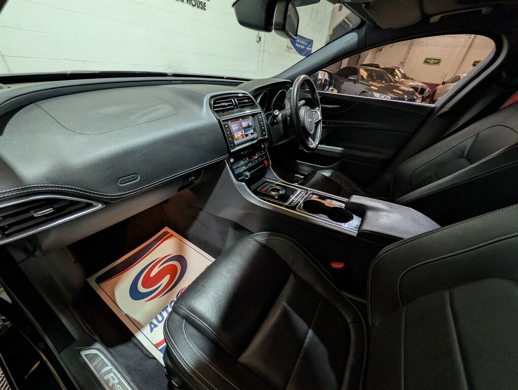 Jaguar XE 2017 2.0 R-sport 178 Bhp Blue #53