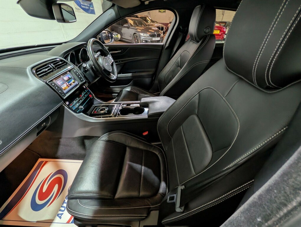 Jaguar XE 2017 2.0 R-sport 178 Bhp Blue #59