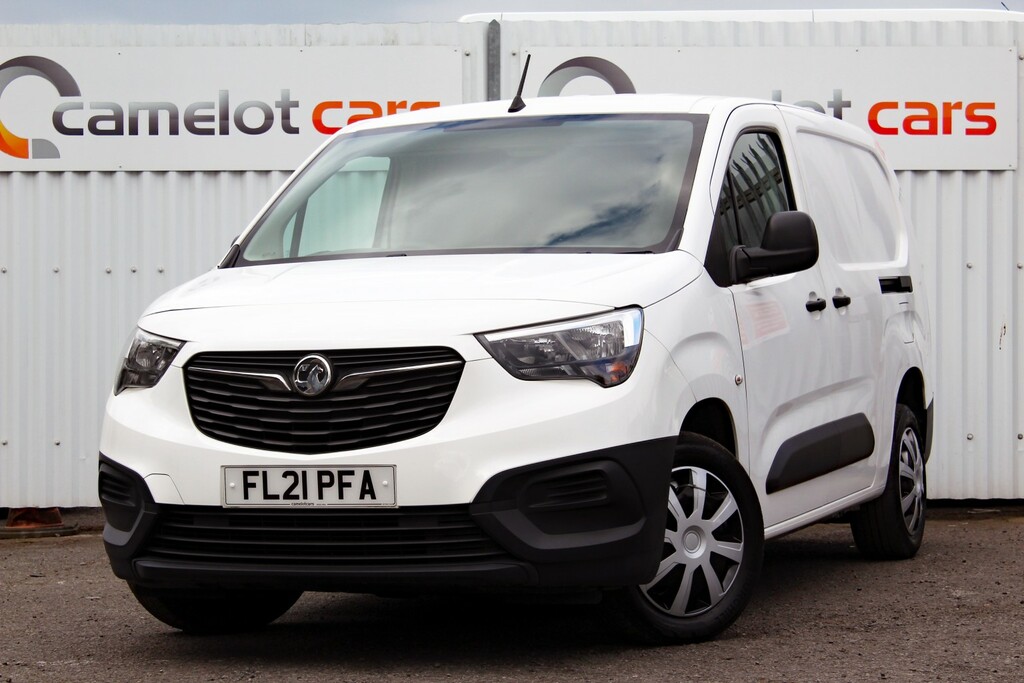 Vauxhall Combo 1.5 Turbo D 2300 Dynamic White