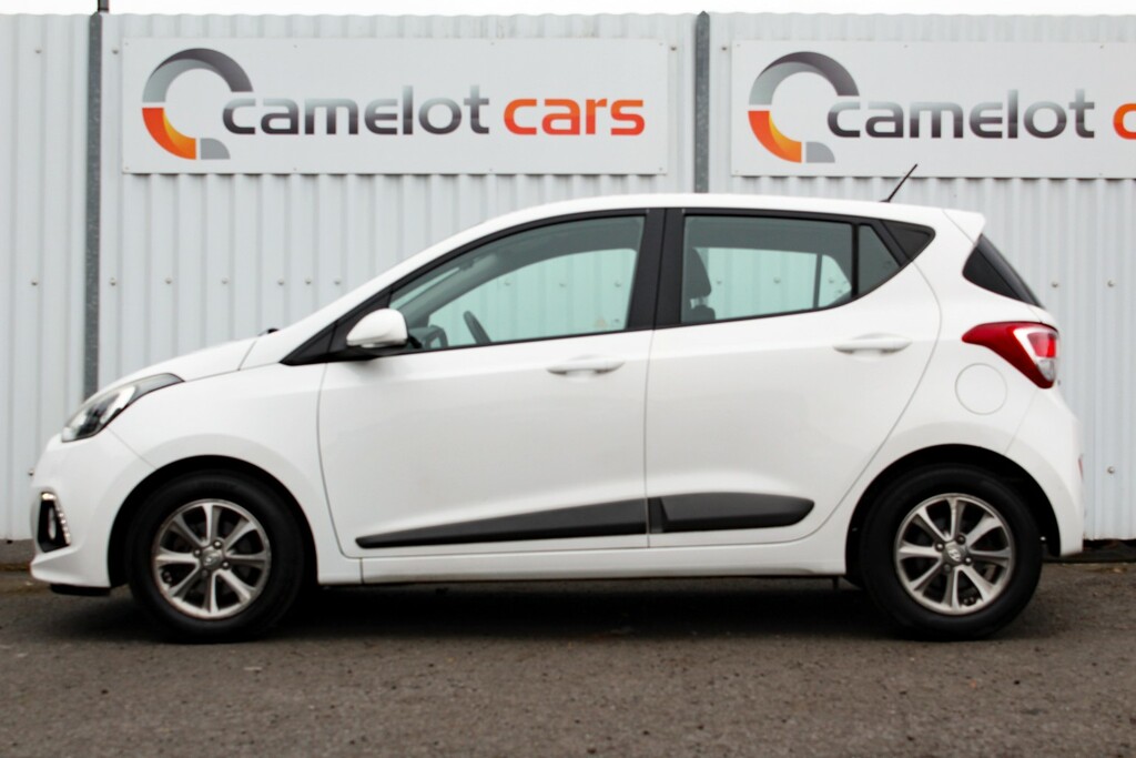 Hyundai I10 Hatchback 1.2 Premium 2015 EN65UNS White #4