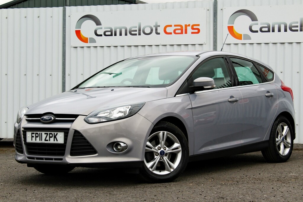 Ford Focus Hatchback 1.6 Zetec 2011 Silver #2
