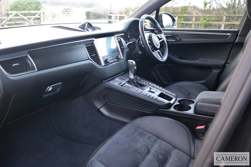 Porsche Macan 3.0T V6 Gts Pdk Black #5