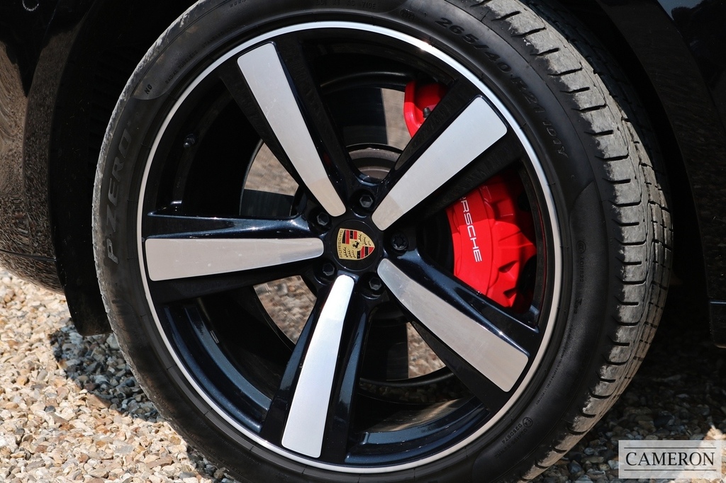 Porsche Macan 2.9T V6 Gts Pdk FP24LSF Black #2