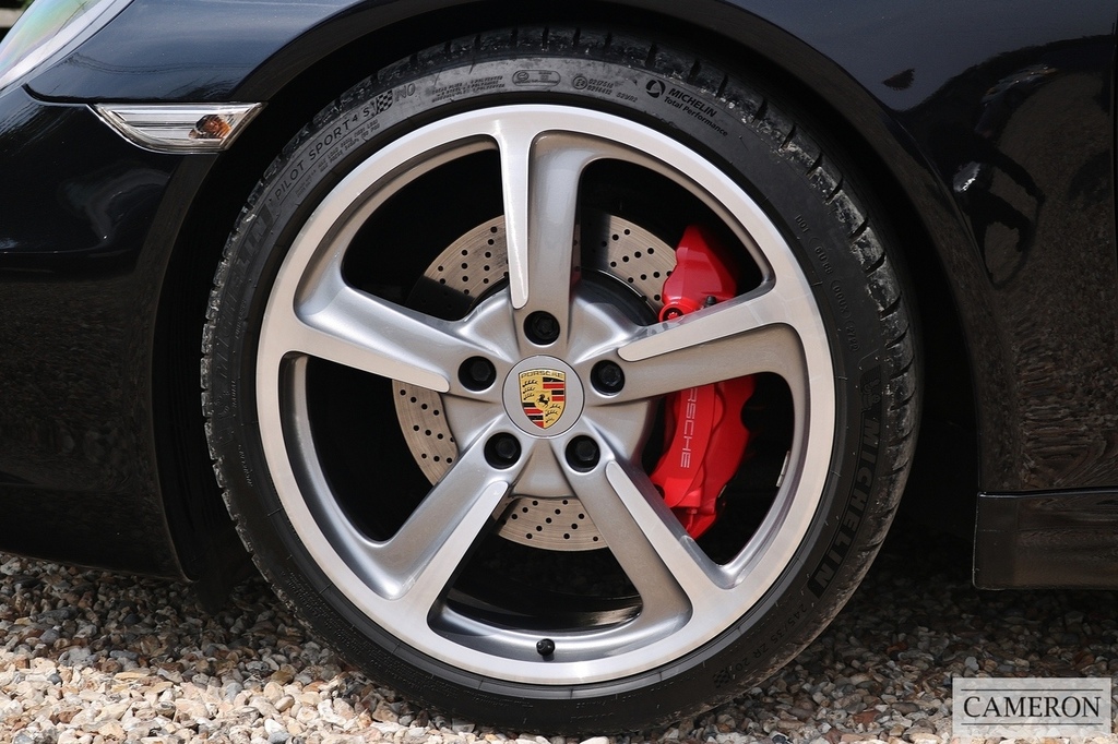 Porsche 911 911 Carrera 4 S-a Black #24