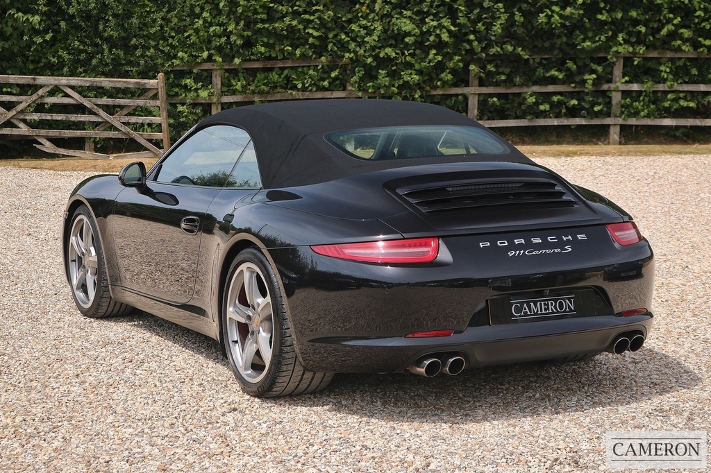 Porsche 911 911 Carrera 4 S-a Black #18