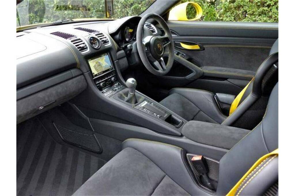 Porsche Cayman 981 Gt4 Yellow #4