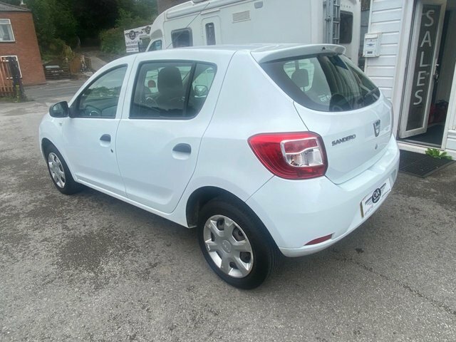 Dacia Sandero 1.2 Ambiance Hatchback Euro 5 7 White #5