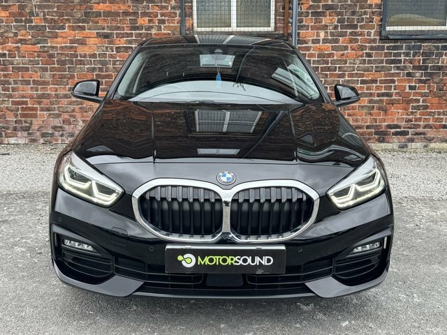 BMW 1 Series 2022 1.5 118I Se Lcp Hatchback Dct YY22BCV Black #2