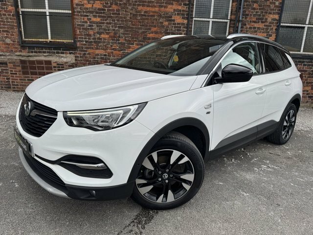 Vauxhall Grandland X 2021 1.2 Turbo Griffin Edition Suv DF21TZW White #2