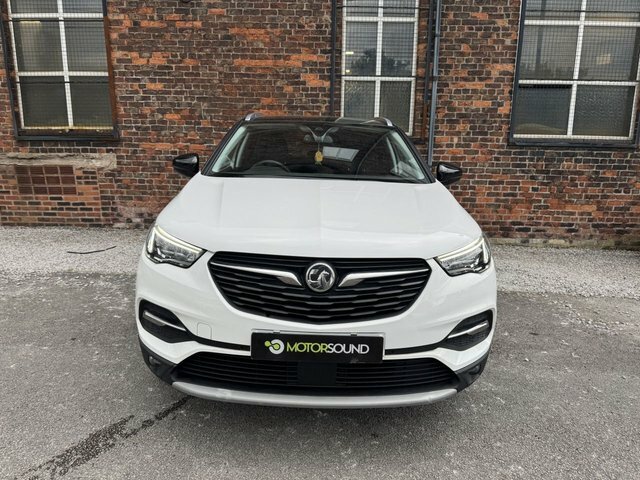 Vauxhall Grandland X 2021 1.2 Turbo Griffin Edition Suv DF21TZW White #3