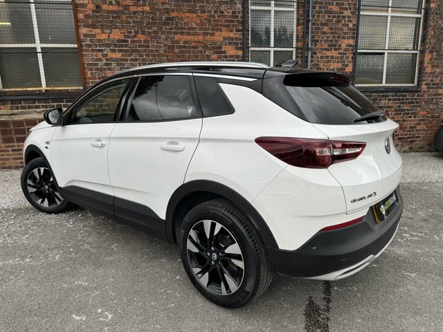 Vauxhall Grandland X 2021 1.2 Turbo Griffin Edition Suv DF21TZW White #5