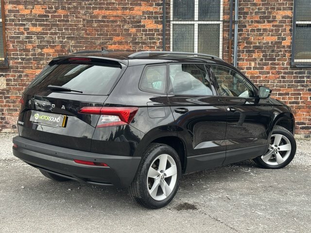 Skoda Karoq 2021 1.0 Tsi Se Suv WU21VNA Black #4