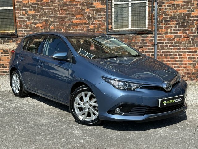 Toyota Auris 2015 1.2 Vvt-i Icon Hatchback Blue