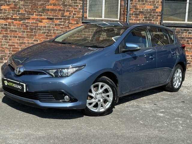 Toyota Auris 2015 1.2 Vvt-i Icon Hatchback Blue #3