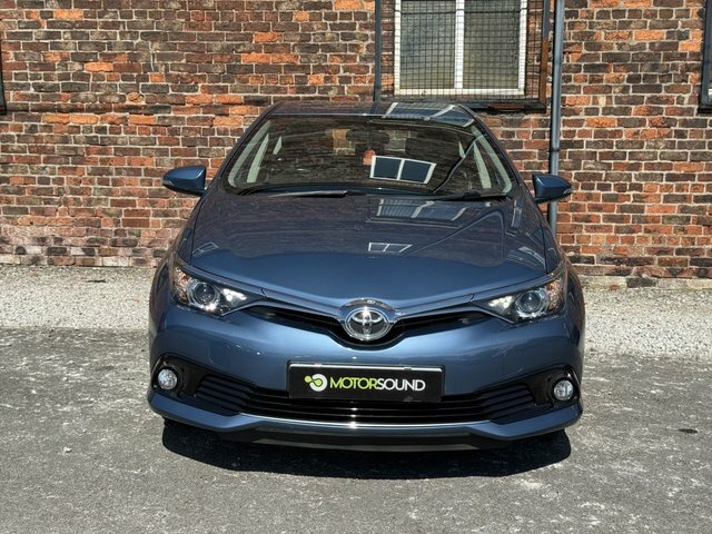 Toyota Auris 2015 1.2 Vvt-i Icon Hatchback Blue #2
