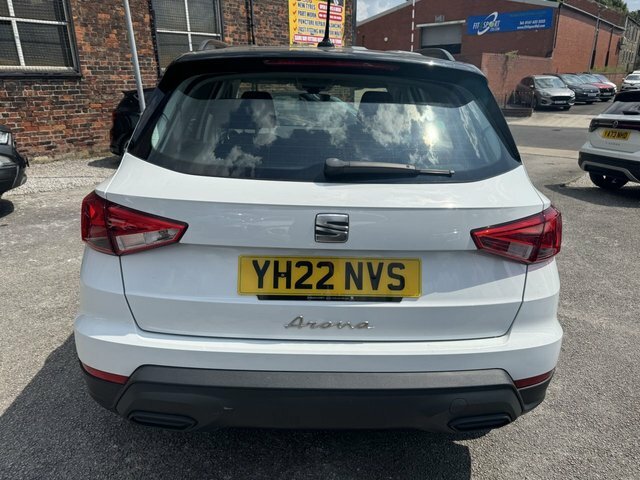 Seat Arona 2022 1.0 Tsi Evo Se Suv White #4