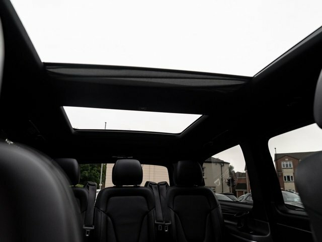 Mercedes-Benz V Class Mpv Black #52