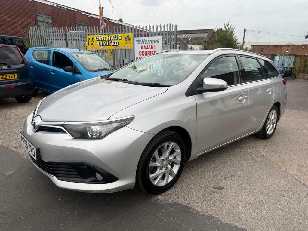 Toyota Auris 1.6 D-4d Icon Touring Sports Euro 6 S S Silver