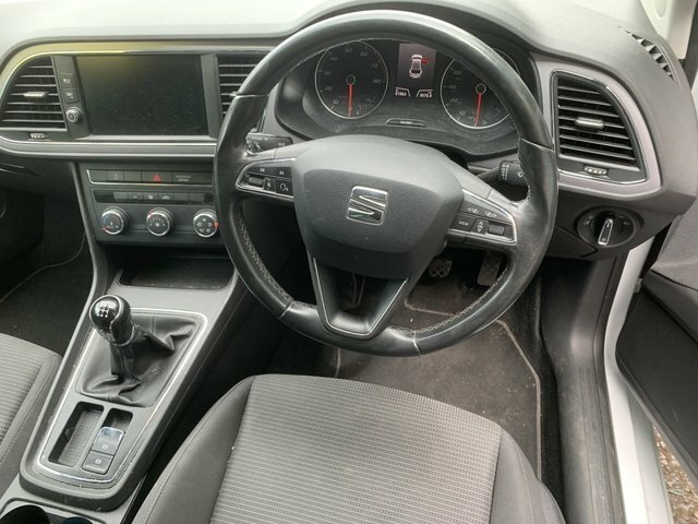 Seat Leon 1.2 Tsi Se Dynamic Technology Hatchback White #6