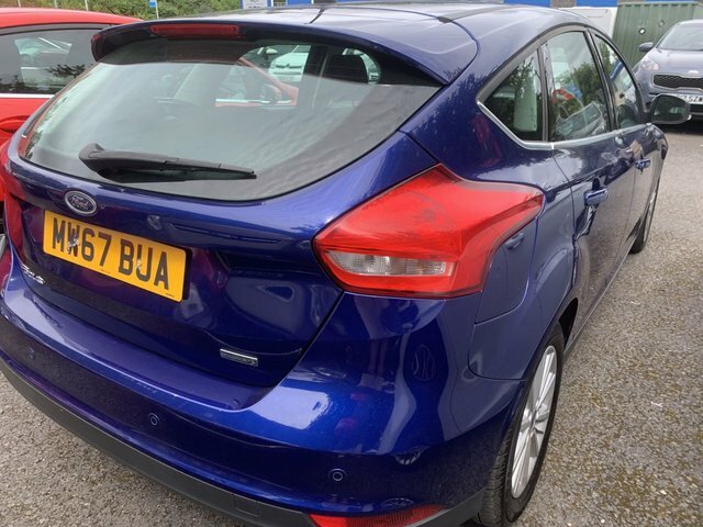 Ford Focus 1.0T Ecoboost Titanium Hatchback Blue #5