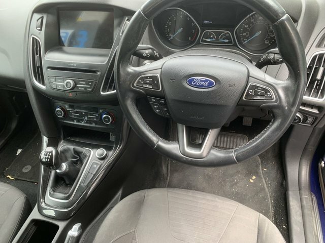 Ford Focus 1.0T Ecoboost Titanium Hatchback Blue #6