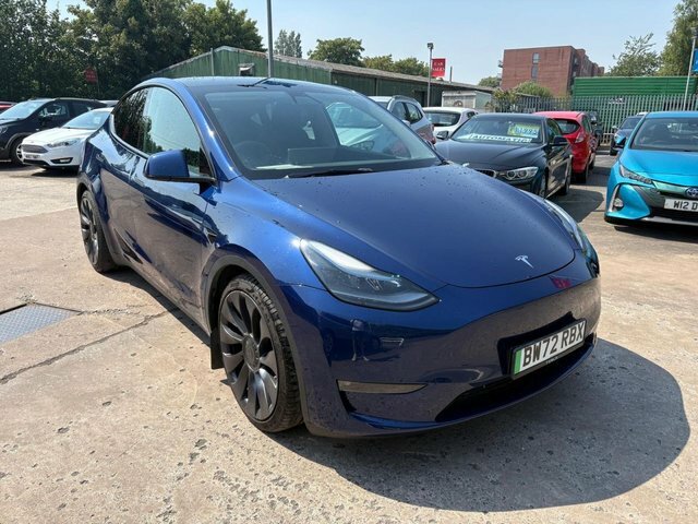 Tesla Model Y Dual Motor Performance Suv 4Wd Blue