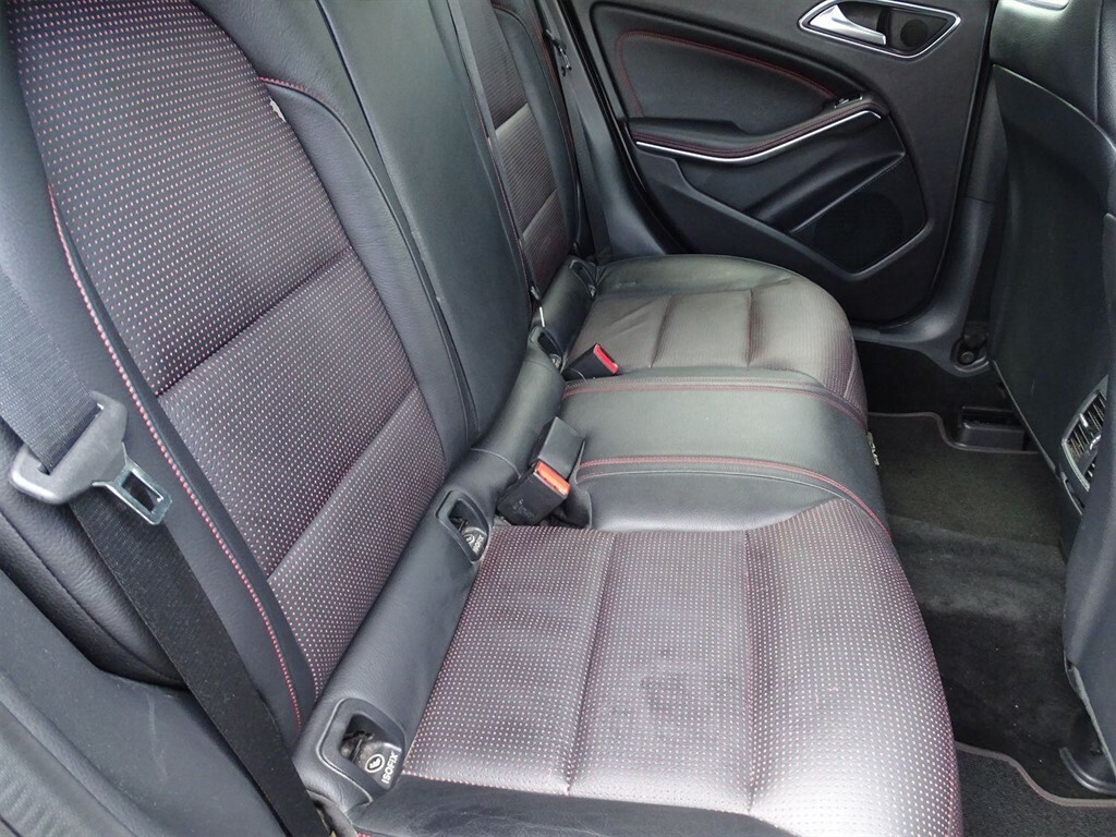 Mercedes-Benz GLA Class 1.6 Gla200 Sport Executive 7G-dct Euro 6 Ss 5 Black #10