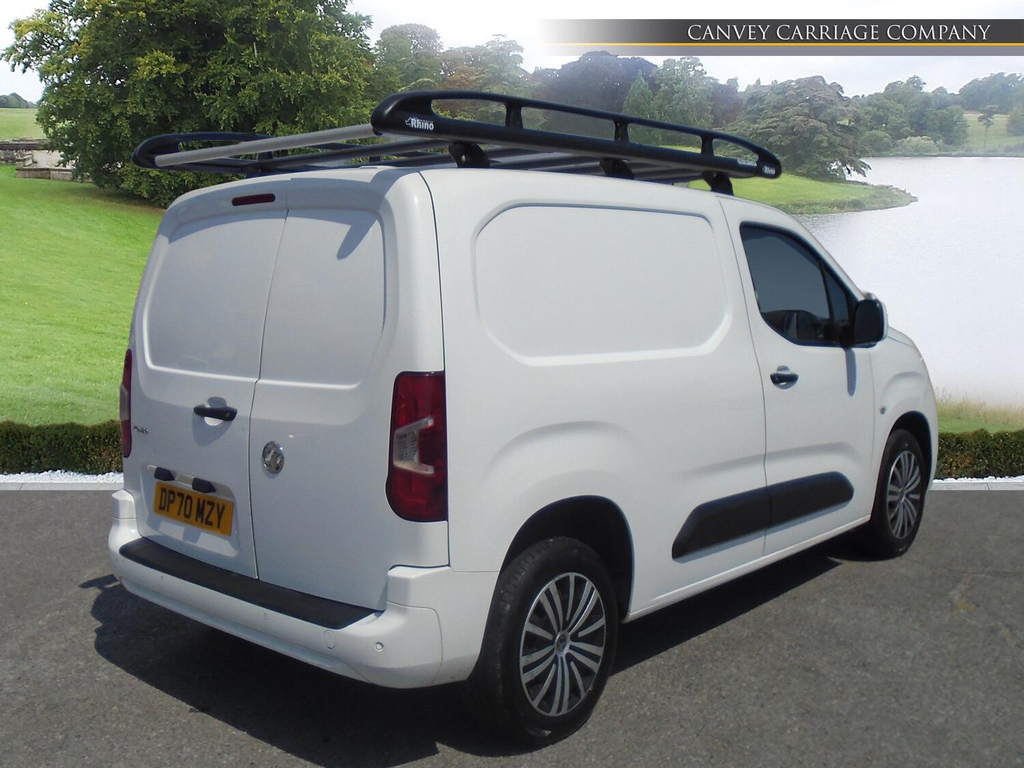 Vauxhall Combo 1.5 Turbo D 2300 Sportive L1 H1 Euro 6 DP70MZY #3