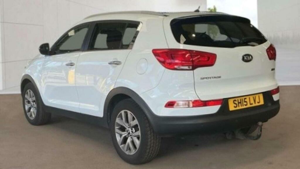 Kia Sportage 1.7 Crdi Ecodynamics 2 2Wd Euro 5 Ss White #2
