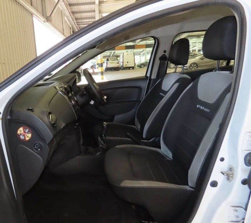 Dacia Sandero Stepway 0.9 Tce Essential Euro 6 Ss White #3