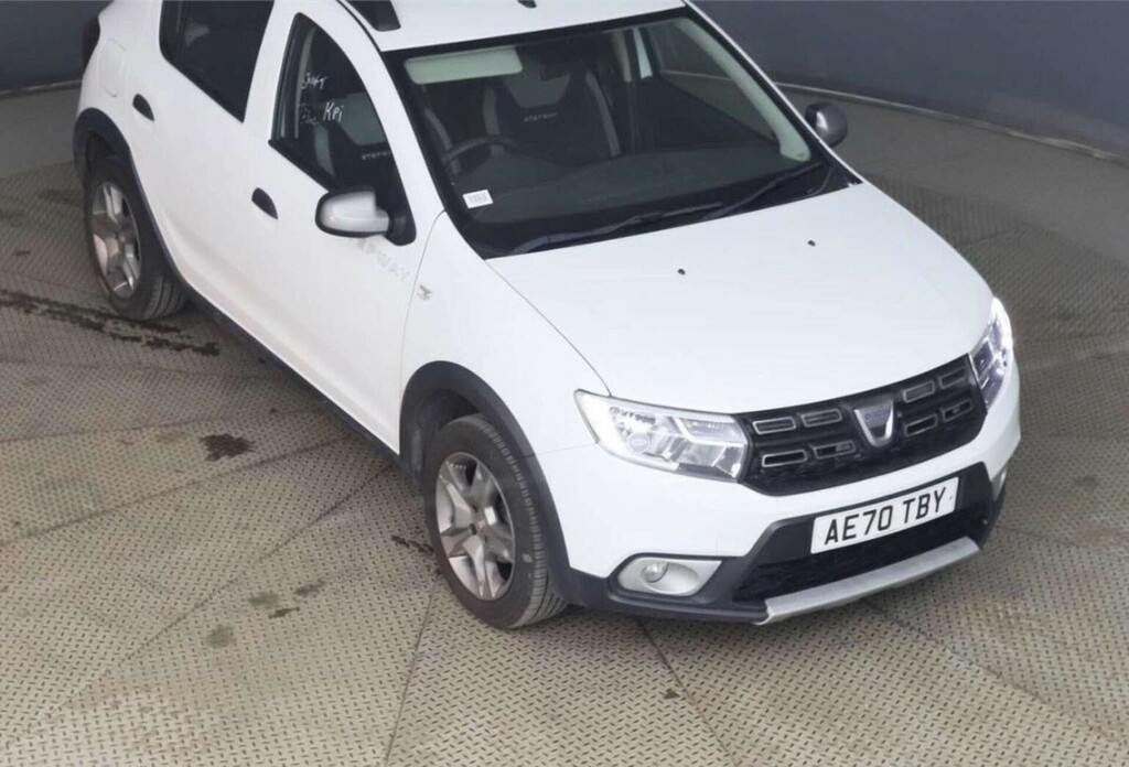 Dacia Sandero Stepway 0.9 Tce Essential Euro 6 Ss White