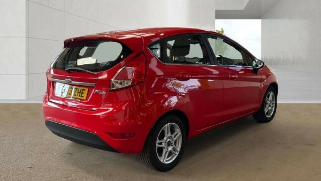 Ford Fiesta Hatchback 1.25 Zetec Euro 5 201313 EO13ZHE Red #4