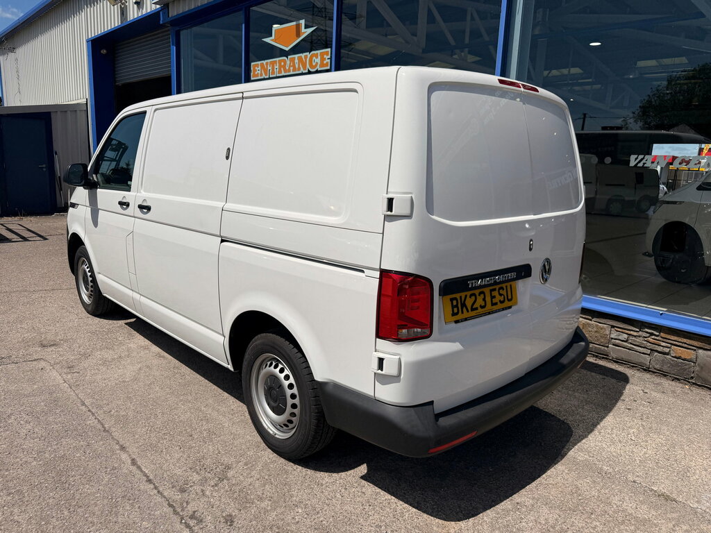 Volkswagen Transporter 2.0 Tdi T32 Startline Panel Van BK23ESU White #4