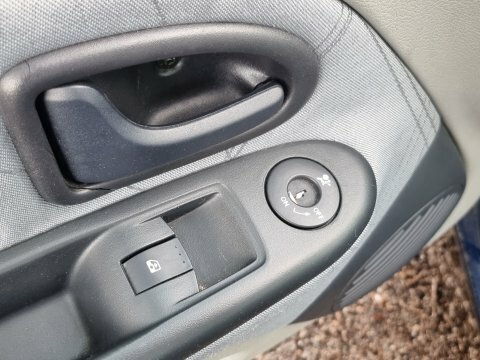 Renault Clio Authentique 8V 3-Door Silver #31