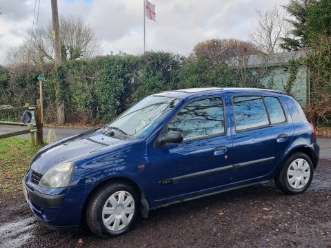 Renault Clio Authentique 8V 3-Door Silver #9