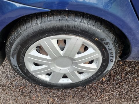 Renault Clio Authentique 8V 3-Door Silver #16