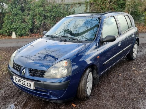 Renault Clio Authentique 8V 3-Door Silver #10