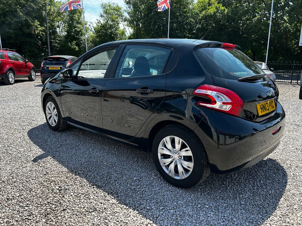 Peugeot 208 1.2 Vti Access Hatchback Euro 5 Black #6