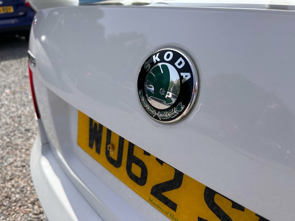 Skoda Octavia 1.6 Elegance Tdi Cr 104 Bhp Blue #14