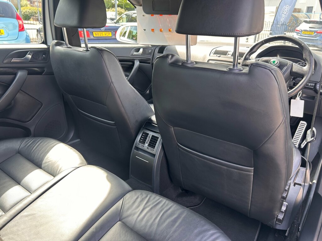 Skoda Octavia 1.6 Elegance Tdi Cr 104 Bhp Blue #35